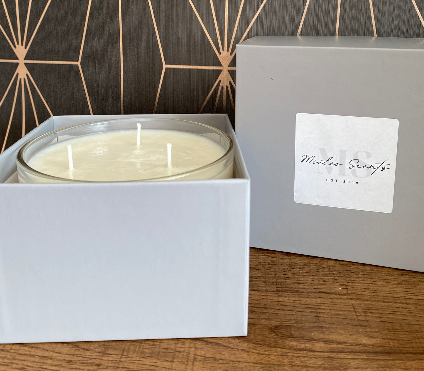 Stunning 50cl Candle with Grey Box